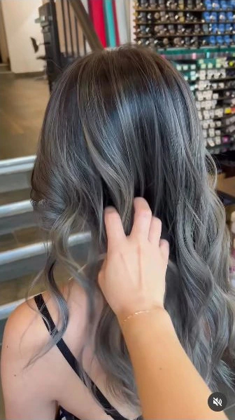 Cool-toned highlights